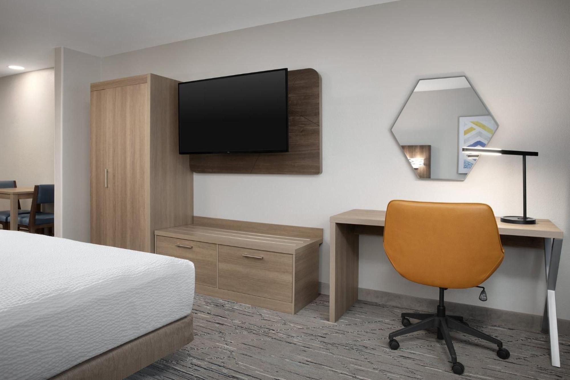 Hotel Express & By Ihg By Ihg