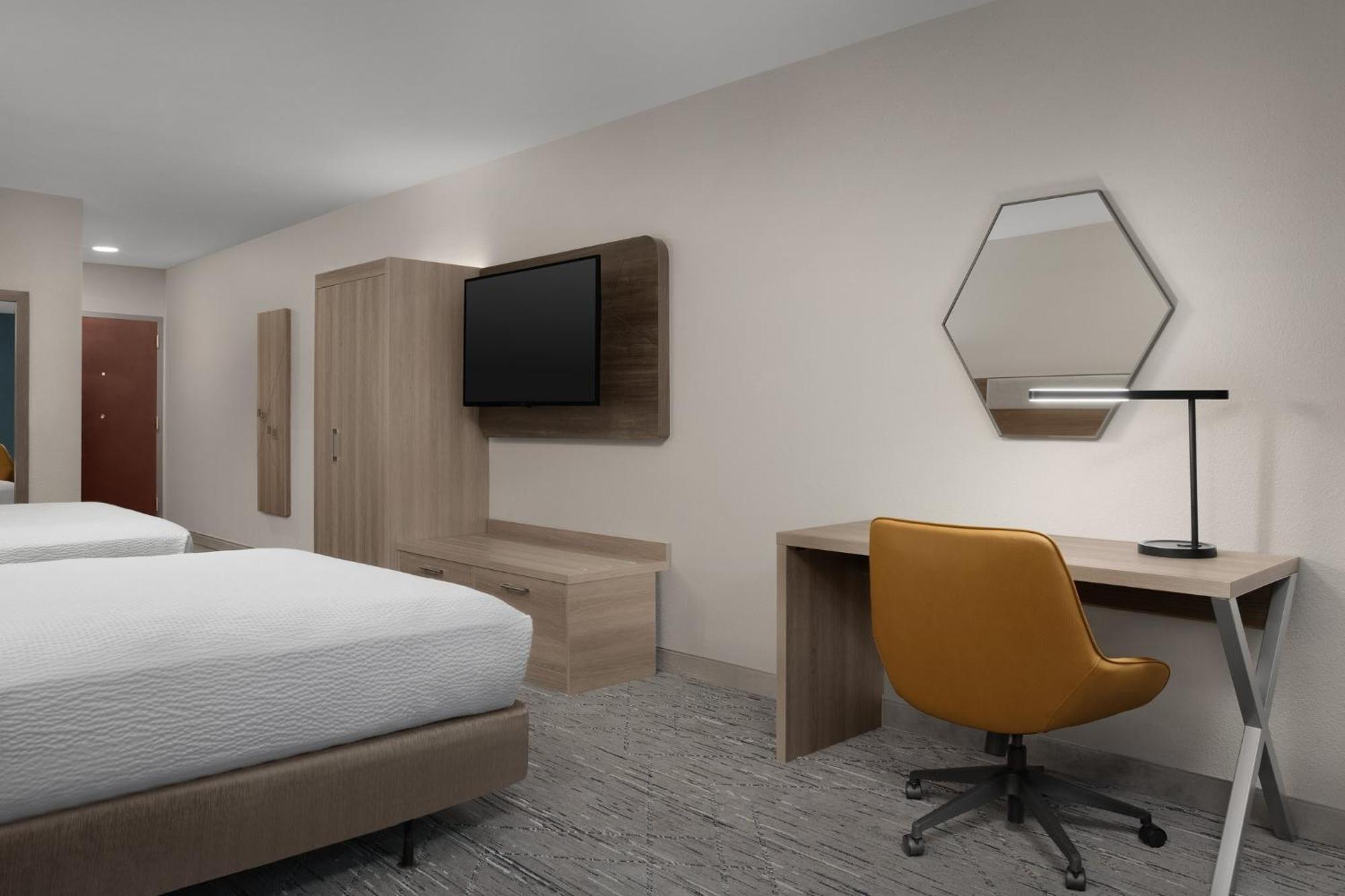 Express & By Ihg By Ihg Hotel Chambersburg