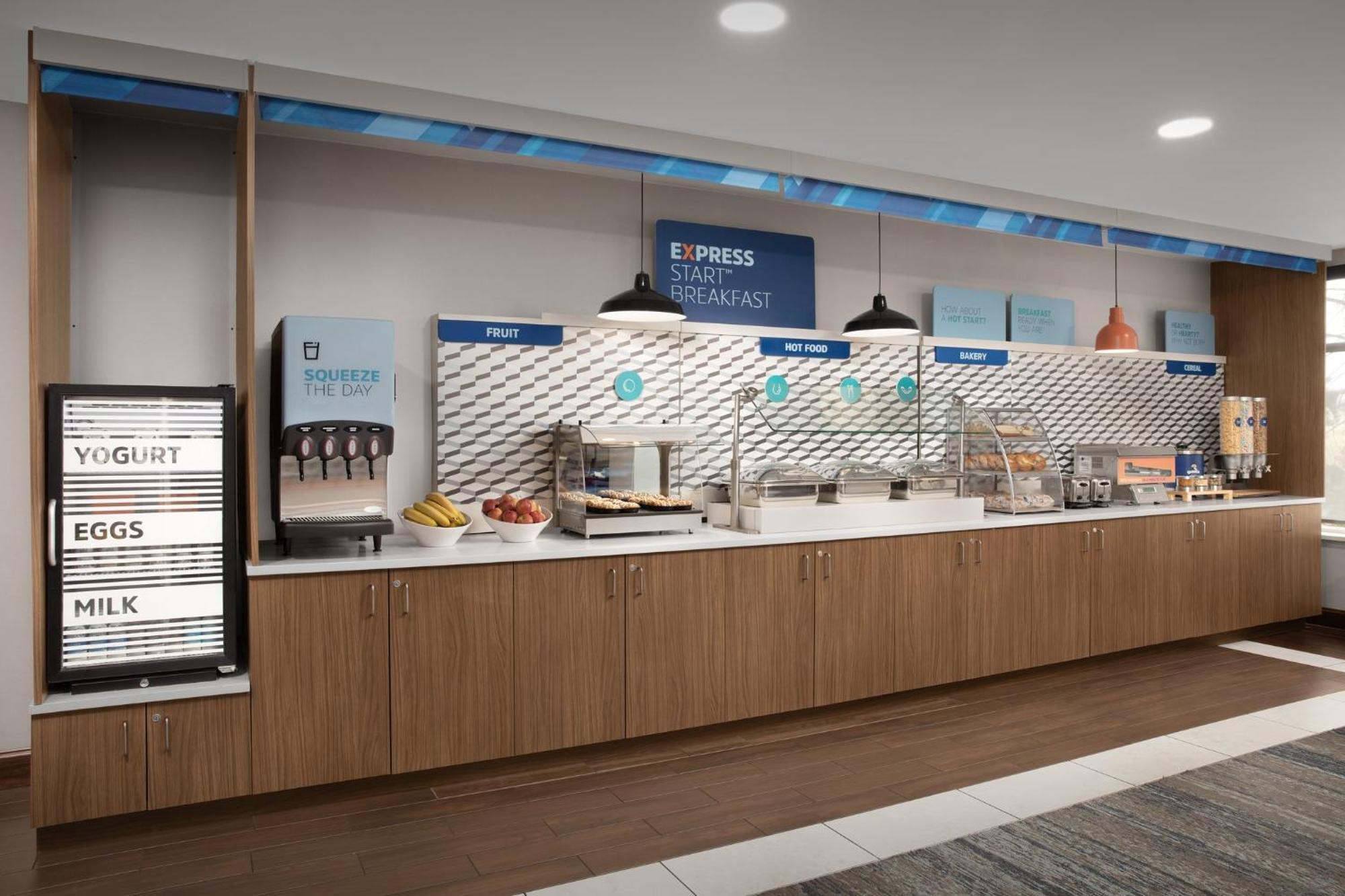 Express & By Ihg By Ihg 2* Chambersburg